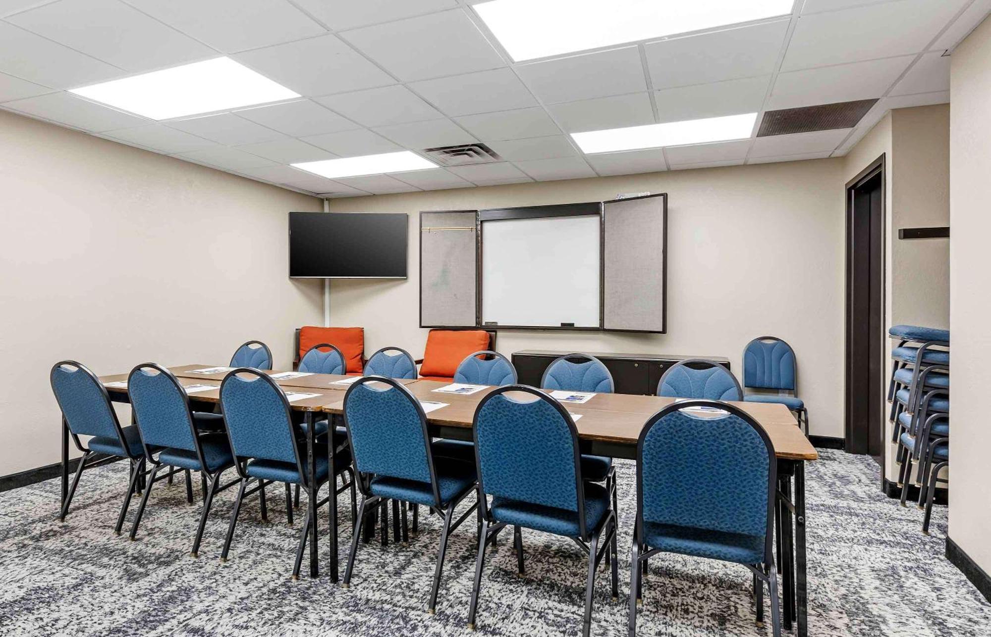 Extended Stay America Suites - Buffalo - Airport Чиктовага Экстерьер фото